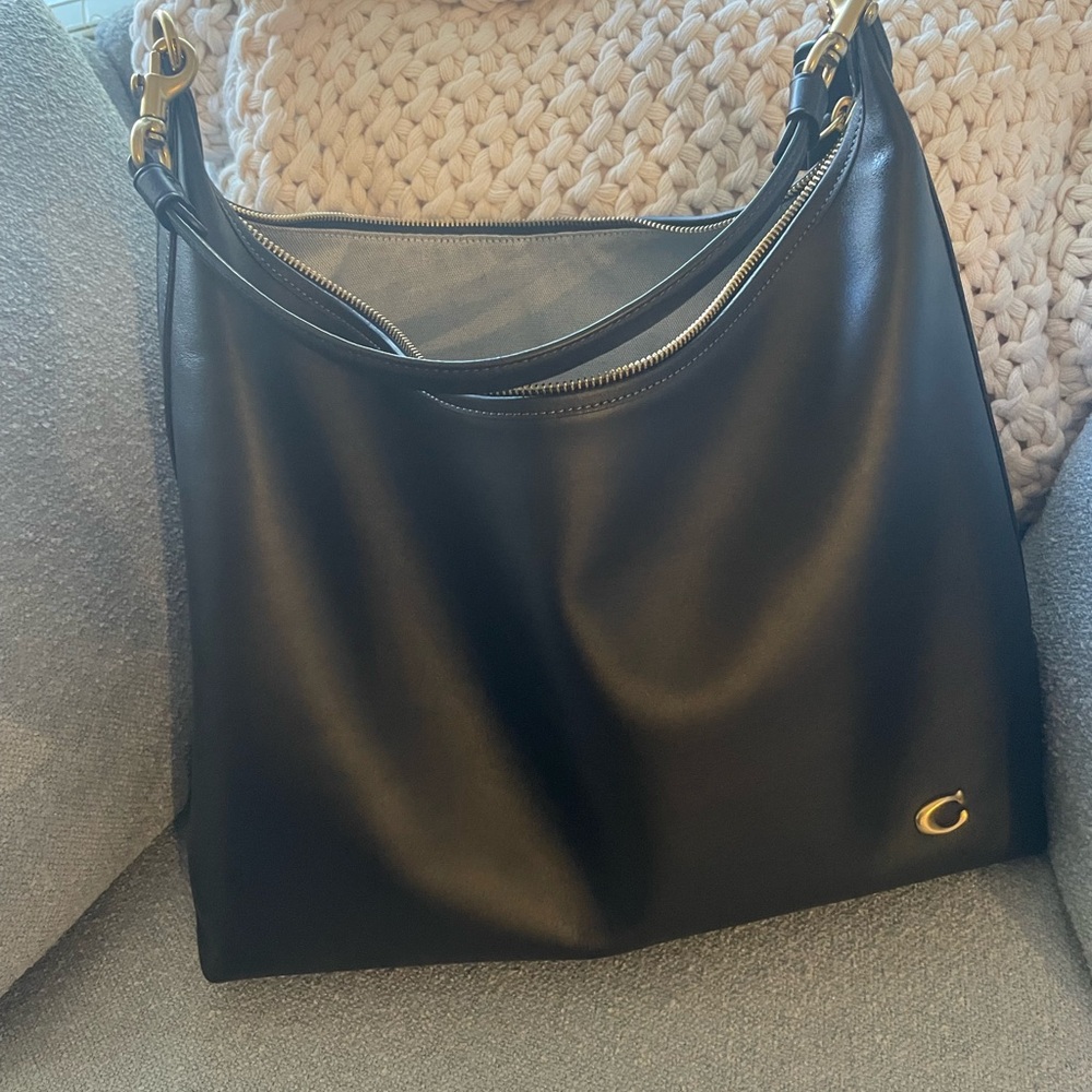 Coach Juliet 38 Black Leather Shoulder Bag
